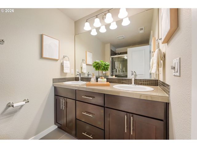 14020 Sw BURLWOOD Ln, Beaverton, OR 97005