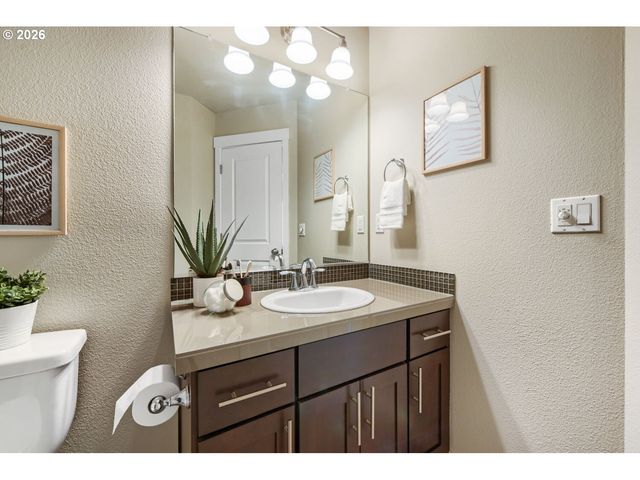 14020 Sw BURLWOOD Ln, Beaverton, OR 97005