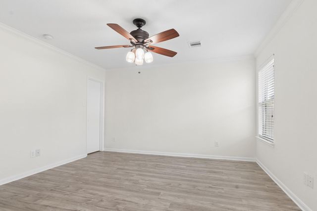 2658 Skyview Downs Drive, Houston, TX 77047