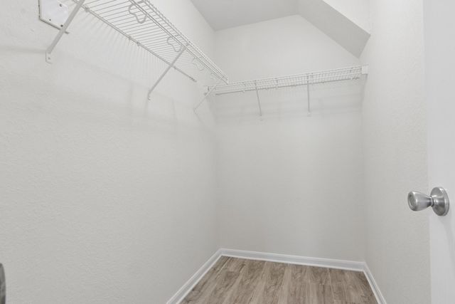 2658 Skyview Downs Drive, Houston, TX 77047