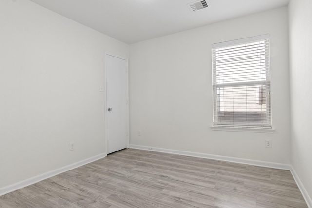 2658 Skyview Downs Drive, Houston, TX 77047