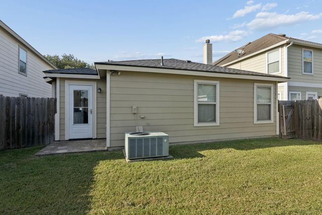 2658 Skyview Downs Drive, Houston, TX 77047