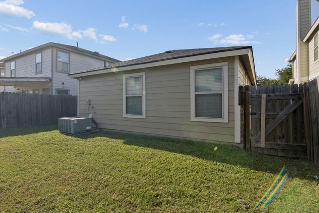 2658 Skyview Downs Drive, Houston, TX 77047