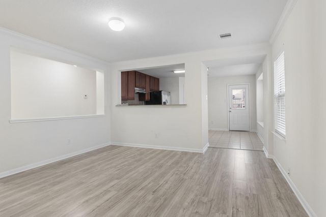 2658 Skyview Downs Drive, Houston, TX 77047