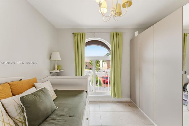 8657 NW 2nd St, Miami, FL 33126