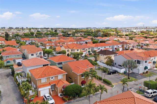 8657 NW 2nd St, Miami, FL 33126