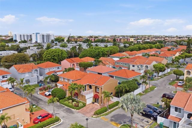 8657 NW 2nd St, Miami, FL 33126