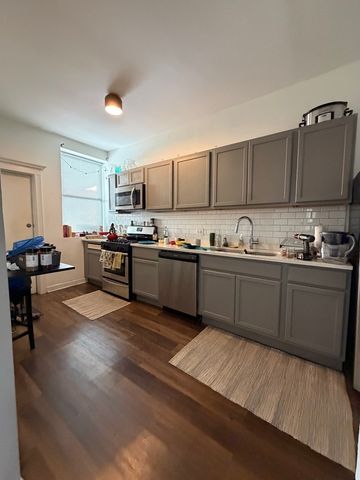 3339 W Adams Street 3E, Chicago, IL 60624