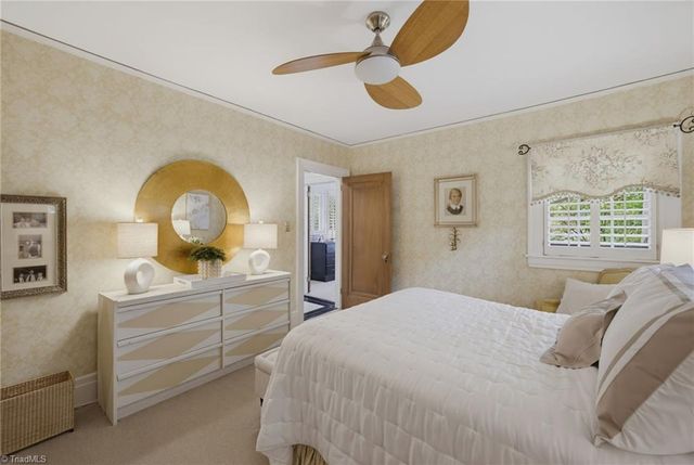 910 Courtland Street, Greensboro, NC 27401