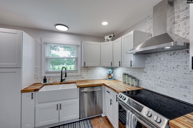 112 Community Drive, Lexington, SC 29073