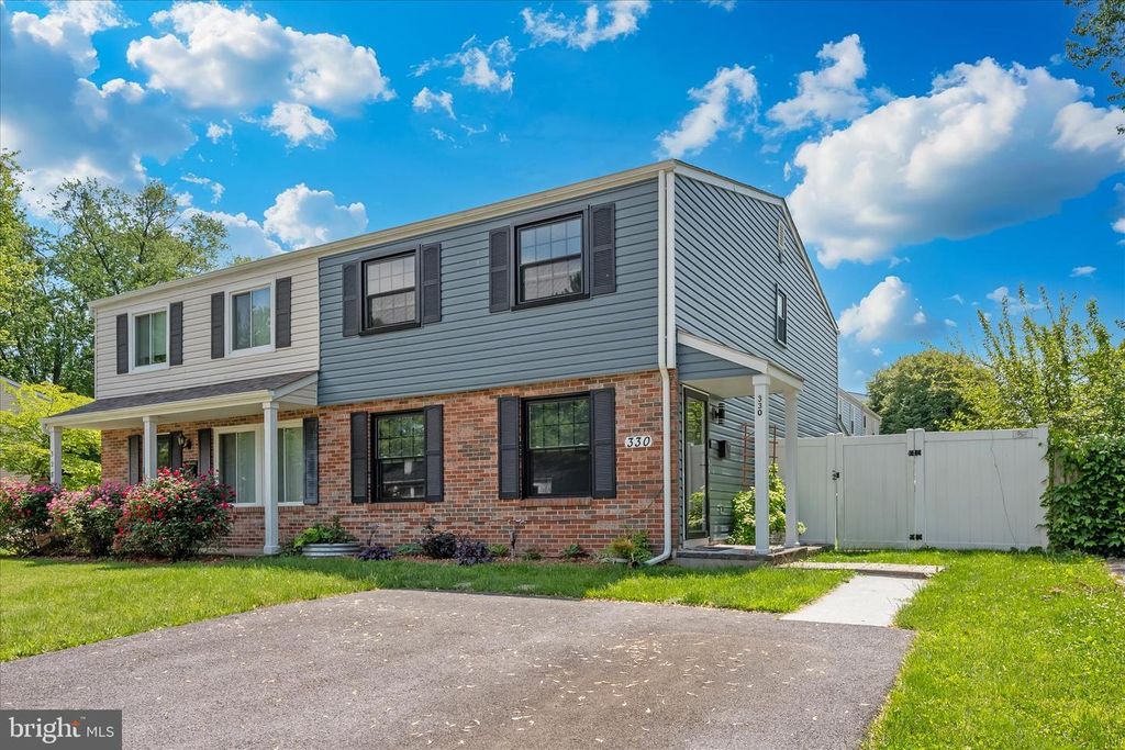 Image 1 of property listing at 330 HEATHER RIDGE DR, Frederick, MD 21702