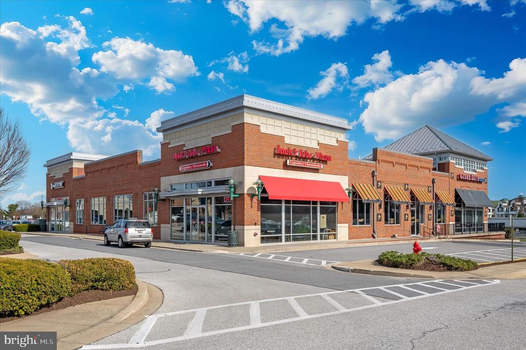 Image 31 of property listing at 330 HEATHER RIDGE DR, Frederick, MD 21702