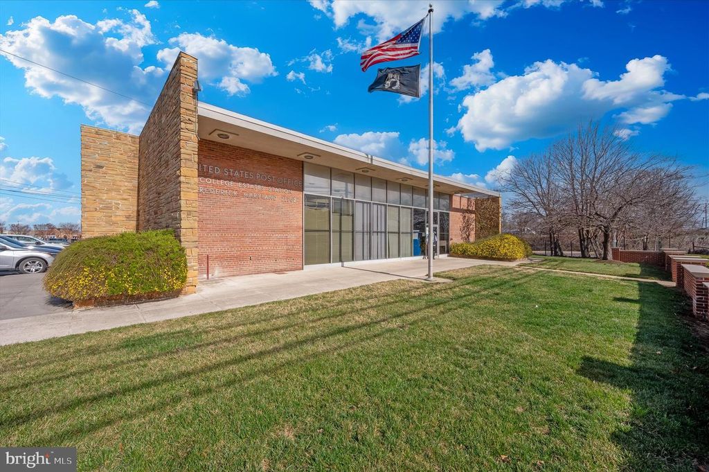 Image 39 of property listing at 330 HEATHER RIDGE DR, Frederick, MD 21702