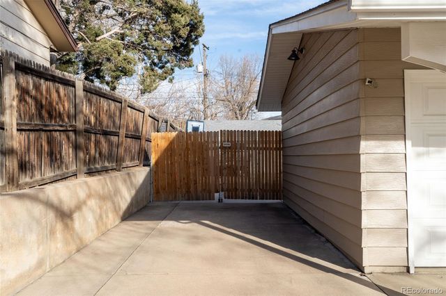 9830 Croke Drive, Northglenn, CO 80260