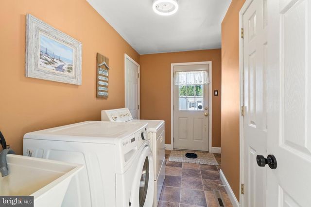 3 LINDEN CT, Turnersville, NJ 08012