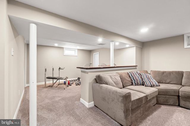3 LINDEN CT, Turnersville, NJ 08012