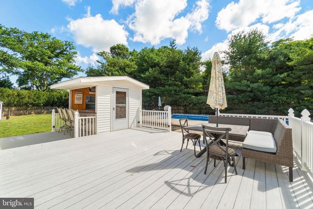 3 LINDEN CT, Turnersville, NJ 08012