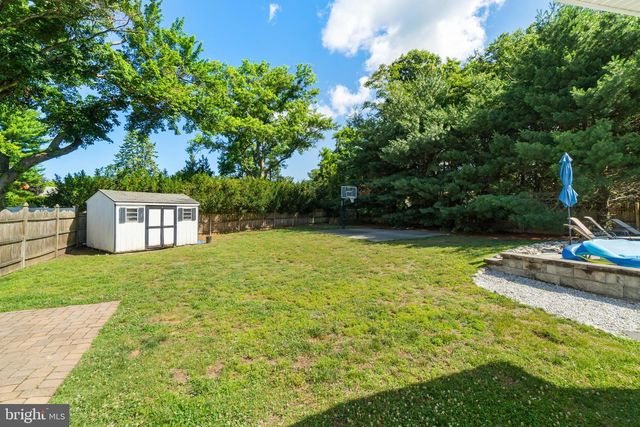 3 LINDEN CT, Turnersville, NJ 08012