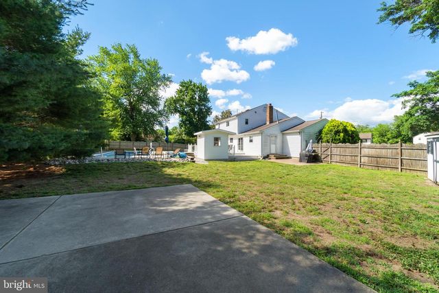 3 LINDEN CT, Turnersville, NJ 08012