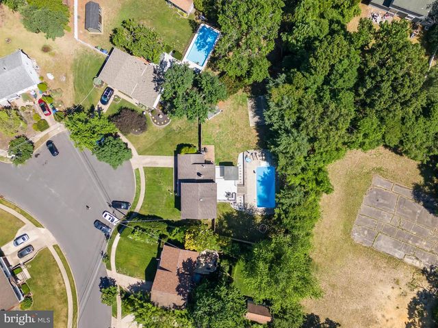 3 LINDEN CT, Turnersville, NJ 08012