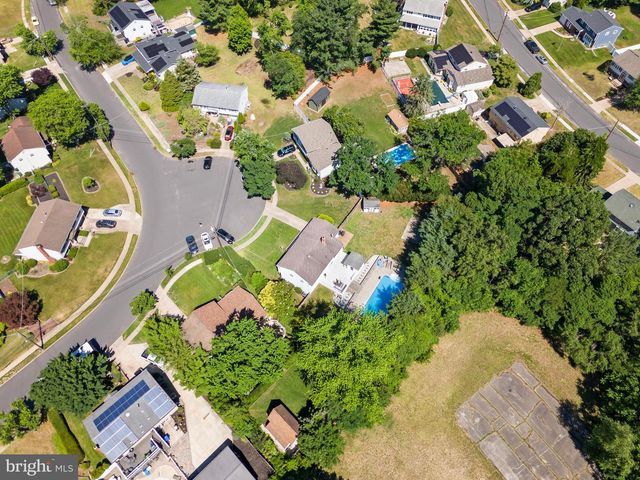 3 LINDEN CT, Turnersville, NJ 08012