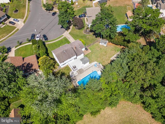 3 LINDEN CT, Turnersville, NJ 08012