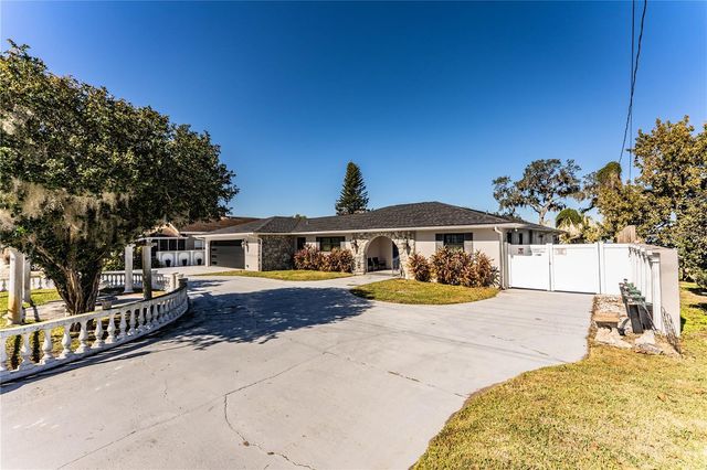 331 BAY STREET, Auburndale, FL 33823