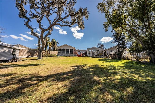 331 BAY STREET, Auburndale, FL 33823