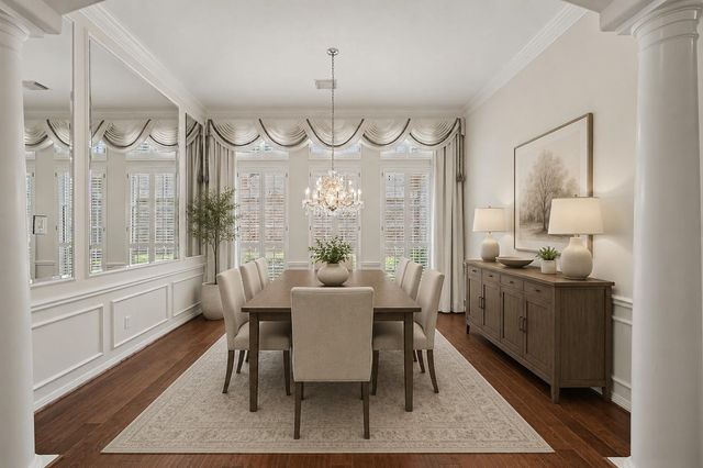 22 N Castlegreen Circle, The Woodlands, TX 77381