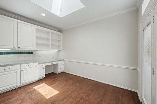 22 N Castlegreen Circle, The Woodlands, TX 77381