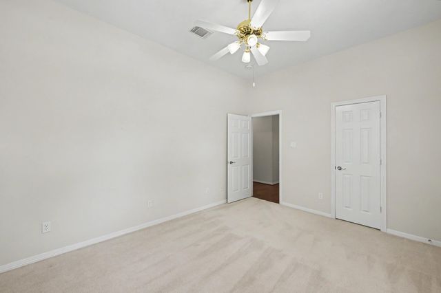 22 N Castlegreen Circle, The Woodlands, TX 77381