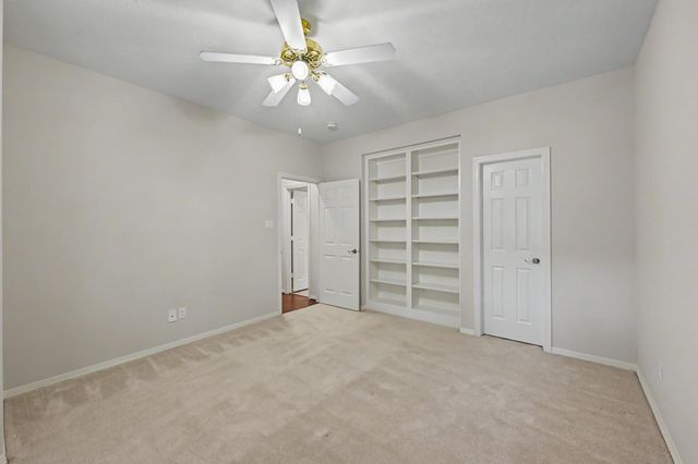 22 N Castlegreen Circle, The Woodlands, TX 77381