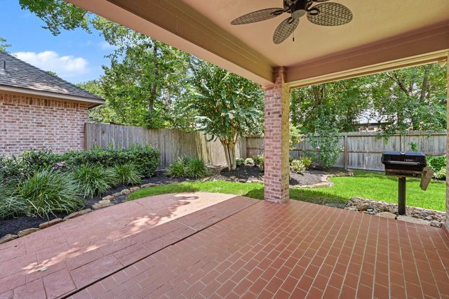 22 N Castlegreen Circle, The Woodlands, TX 77381