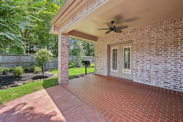 22 N Castlegreen Circle, The Woodlands, TX 77381