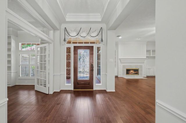 22 N Castlegreen Circle, The Woodlands, TX 77381