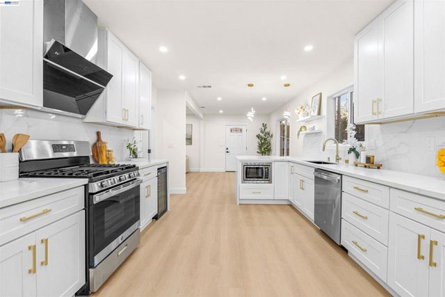 250 San Antonio Ct, San Jose, CA 95116