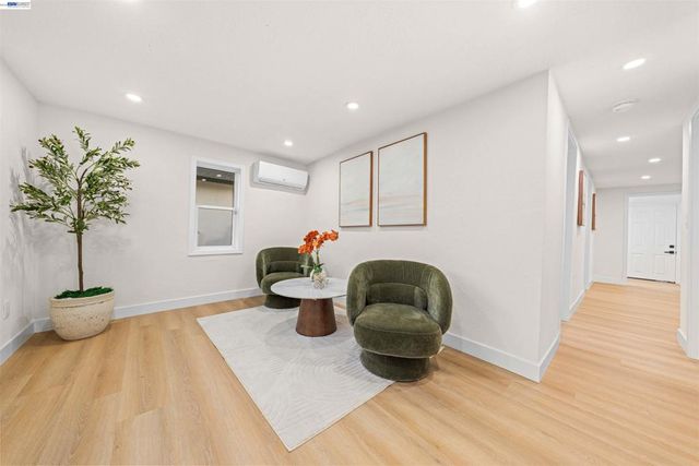 250 San Antonio Ct, San Jose, CA 95116