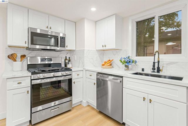 250 San Antonio Ct, San Jose, CA 95116