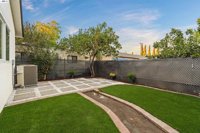 250 San Antonio Ct, San Jose, CA 95116