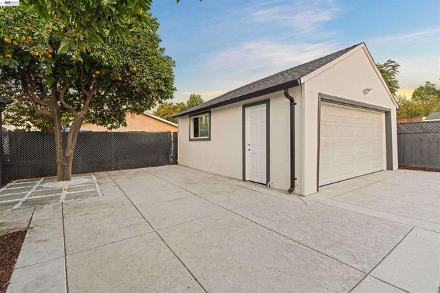 250 San Antonio Ct, San Jose, CA 95116