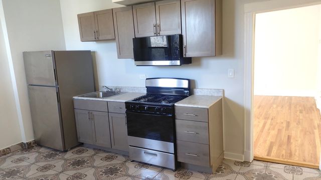1255 N Harding Avenue 2S, Chicago, IL 60651