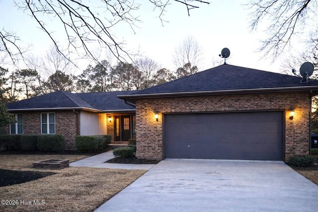 4 Sandtrap Drive, Shallotte, NC 28470