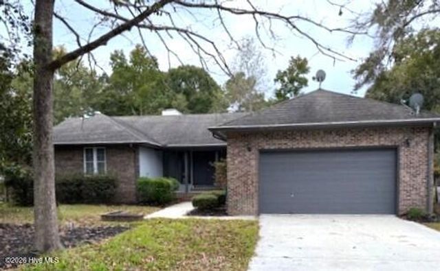 4 Sandtrap Drive, Shallotte, NC 28470