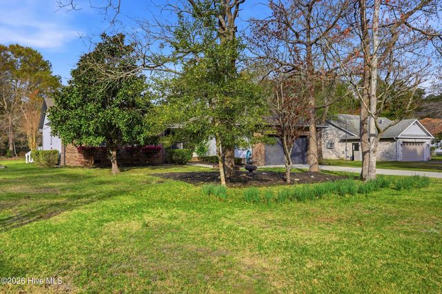 4 Sandtrap Drive, Shallotte, NC 28470