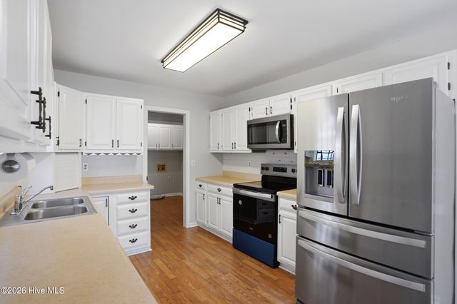 4 Sandtrap Drive, Shallotte, NC 28470