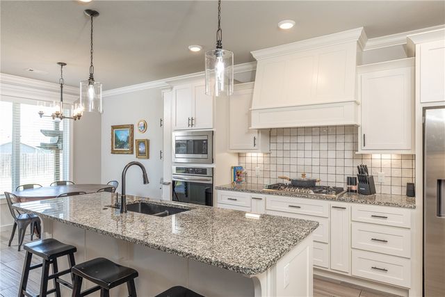 1813 Bergman Road, Pea Ridge, AR 72751