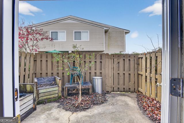 1464 A Ne Pine Log Road, Conyers, GA 30012