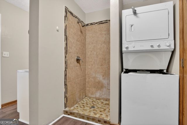 1464 A Ne Pine Log Road, Conyers, GA 30012