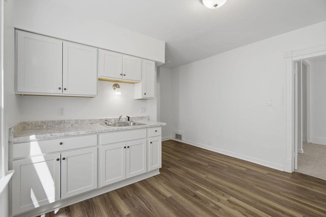 2954 N 19TH STREET, Milwaukee, WI 53206