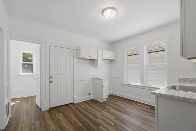 2954 N 19TH STREET, Milwaukee, WI 53206